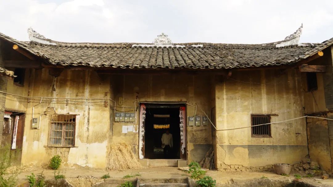 何家大院.jpg